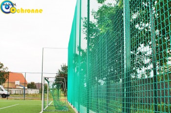 Siatki Lipno - Siatka ochronna - ogrodzenie boiska sportowego - 8x8, 5mm dla terenów Lipna